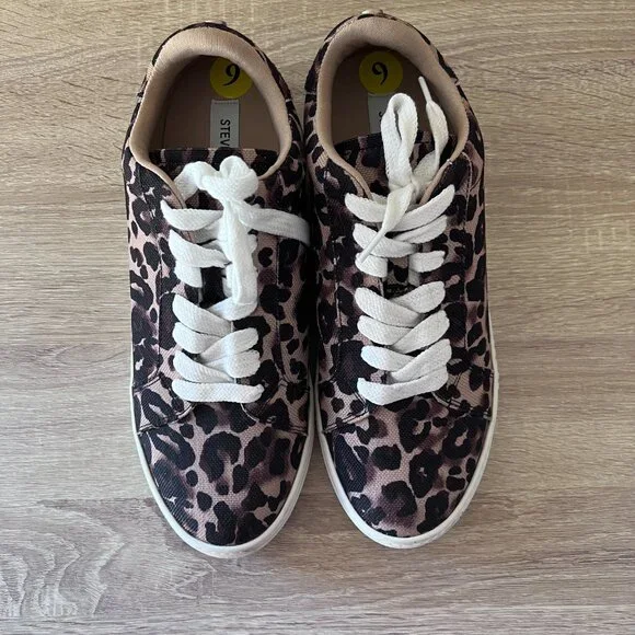 Steve Madden Leopard Print Canvas Sneakers with White Laces - Picture 2 of 7
